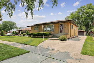 4505 W 100th St, Oak Lawn, IL 60453