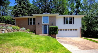 8607 Linda Ln, Little Rock, AR 72227