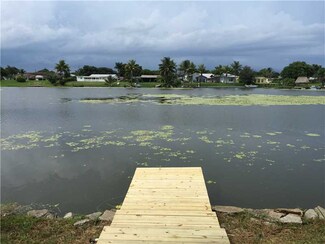 1408 Lake Bass Dr, Lake Worth, FL 33461