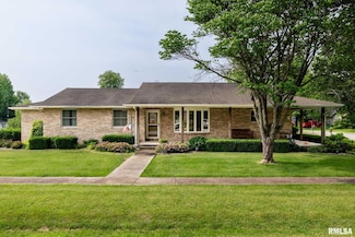408 W Flora St, Valier, IL 62891