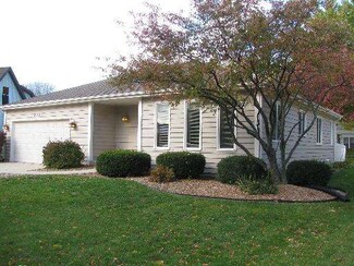 2461 Wendover Dr, Naperville, IL 60565