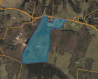 3000 Vale McKenzie Rd, Bruceton, TN 38317