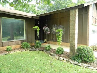 4428 Freedom Dr, Charlotte, NC 28208