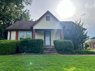 815 N Jackson St, Houston, MS 38851