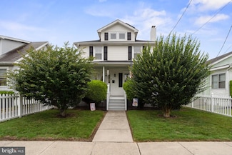 8 Illinois Ave, Burlington, NJ 08016