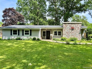 1745 Wisconsin Ave, Marysville, MI 48040