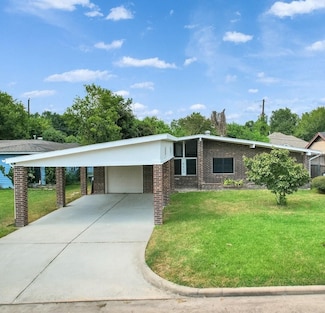 5627 Southbrook Dr, Houston, TX 77033