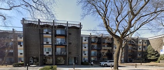 6800 N California Ave Unit 2M, Chicago, IL 60645