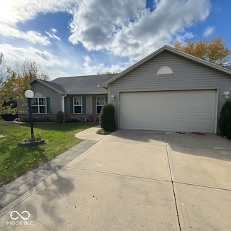17702 Windwood Cir, Westfield, IN 46074
