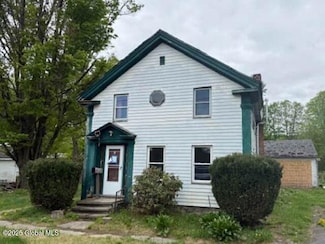 19 Washington St, Cambridge, NY 12816