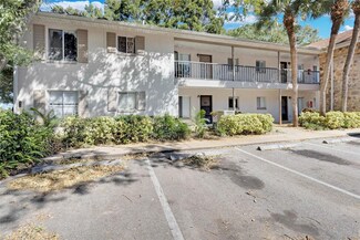 2013 San Marcos Dr SE Unit 21, Winter Haven, FL 33880