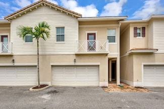91 Palm Ln, Royal Palm Beach, FL 33411