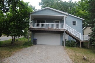1203 Park Ave, Winona Lake, IN 46590