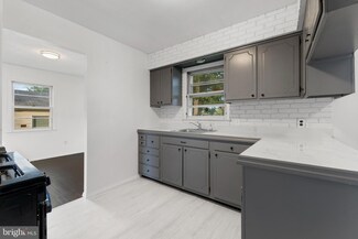 215 Crescent Ave, Ewing, NJ 08638