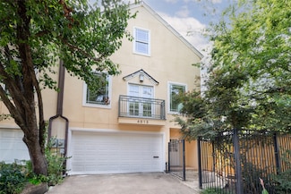 4015 Garrott St, Houston, TX 77006