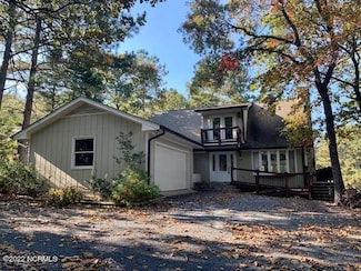 140 Overlook Dr, West End, NC 27376