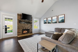 1301 Freedom Dr, Clarksville, TN 37042