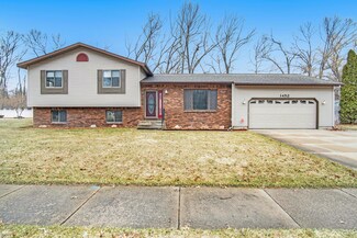 1452 Adams Ave, Muskegon, MI 49442
