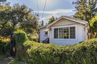 6391 Hillmont Dr, Oakland, CA 94605