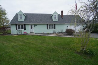 612 S Tanglewood Rd, Versailles, IN 47042