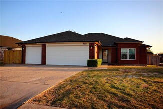 8601 Woodbend Dr, Oklahoma City, OK 73135