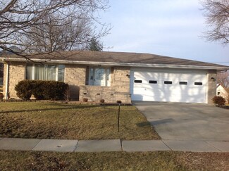 106 N Main St, Thomasboro, IL 61878