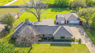 128 Carmen Dr, Red Oak, TX 75154
