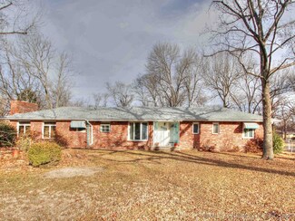 8325 E 13th St, Tulsa, OK 74112