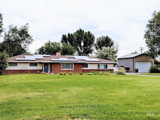 996 W Madison Ave, Glenns Ferry, ID 83623