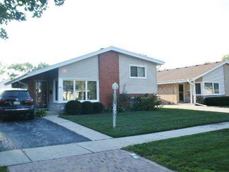 8942 Birch Ave, Morton Grove, IL 60053