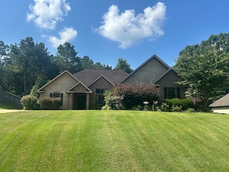 113 Deerfield Dr, Guntown, MS 38849
