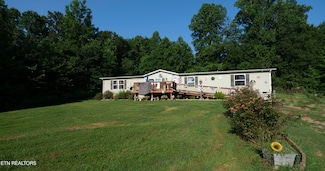 378 Countryside Ln, Madisonville, TN 37354