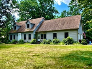 64 Overlook Dr, Westfield, MA 01085