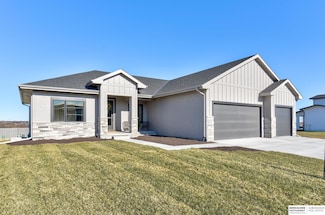 21014 Atwood Ave, Elkhorn, NE 68022