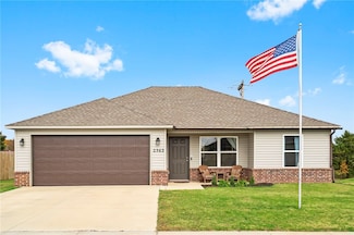 2562 Chittick St, Pea Ridge, AR 72751