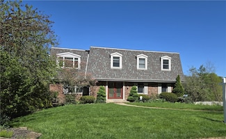 1921 Garrick Dr, Pittsburgh, PA 15235