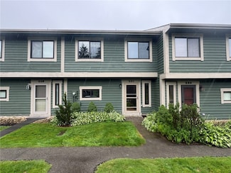527 Kooser Cir, Hidden Valley, PA 15502