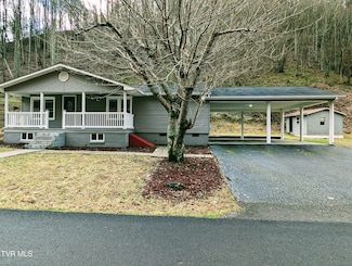 1478 Red Dirt Rd, Vansant, VA 24656