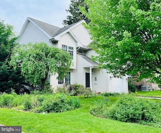 1506 E Mermaid Ln, Glenside, PA 19038