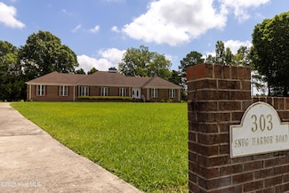 303 Snug Harbor Rd, Hertford, NC 27944
