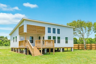 1927 Duncan Dr, Oyster Creek, TX 77541