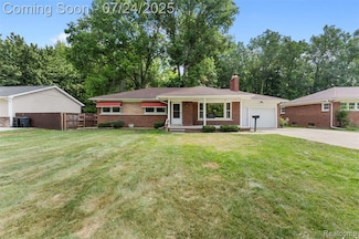 24680 Huron River Dr, Rockwood, MI 48173