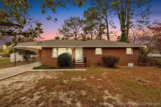 3918 Glenridge Rd, Fayetteville, NC 28304