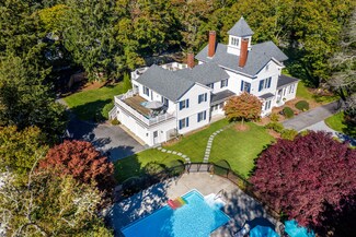 454 Main St, Centerville, MA 02632