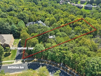 1532 W Fancrest Ln, Springfield, MO 65810