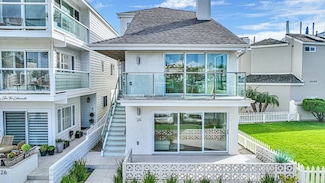24 The Colonnade, Long Beach, CA 90803