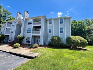 3638 Morris Farm Dr, Greensboro, NC 27409
