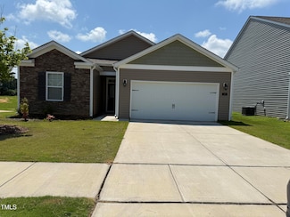 140 Rivercamp St, Clayton, NC 27527