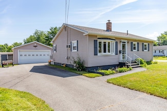 36 Park Ave W, Brewer, ME 04412