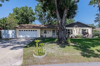 1434 Country Ridge Dr, Lakeland, FL 33801